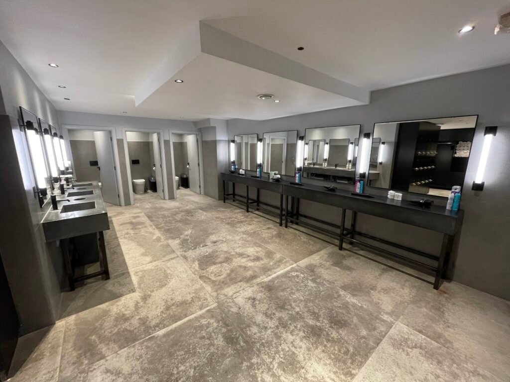 changing room at barrys bootcamp London